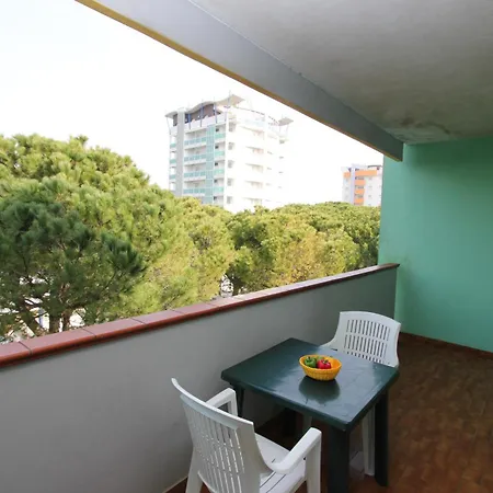 Montecarlo Apartment *